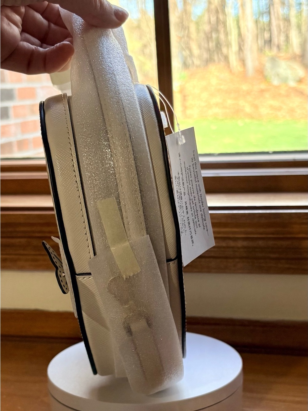 Kate Spade Love Shack Crossbody - Picture 4 of 8